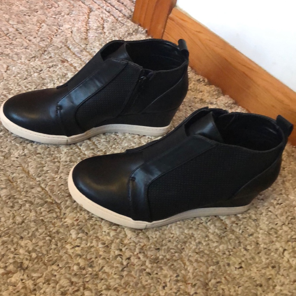 Ladies size 8 shoes